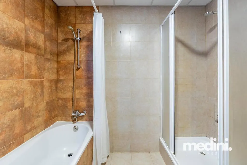 Large 1 Bedroom - Mag218 - Dubai Marina Apartment