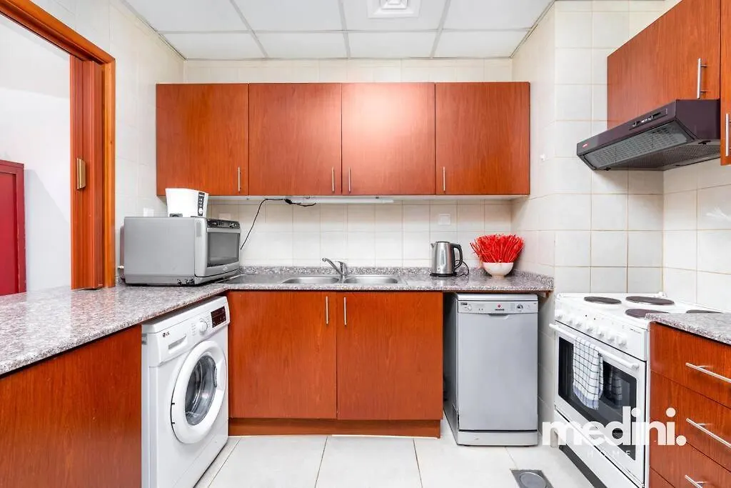 Large 1 Bedroom - Mag218 - Dubai Marina Apartment